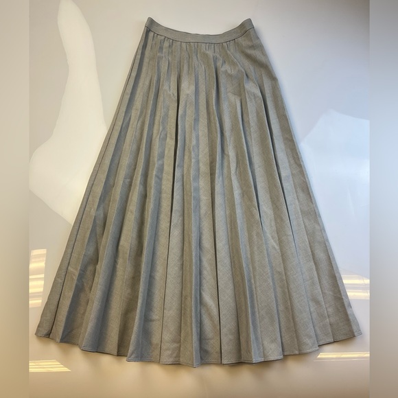 Uniqlo skirt size xs r60-2 - Picture 3 of 3
